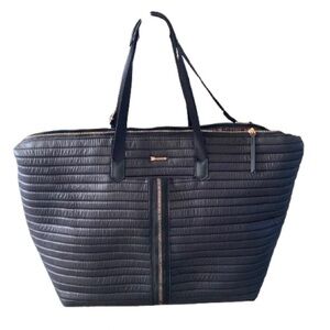 Chic & Versatile Stella & Dot Quilted Tote Bag